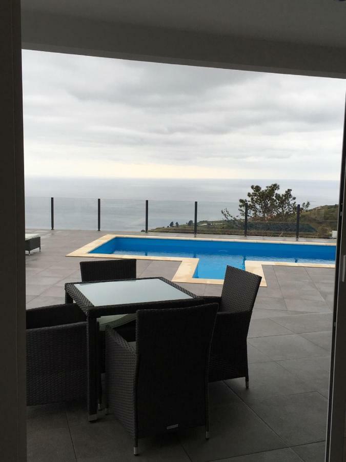Villa Por Do Sol Estreito Da Calheta Exterior foto