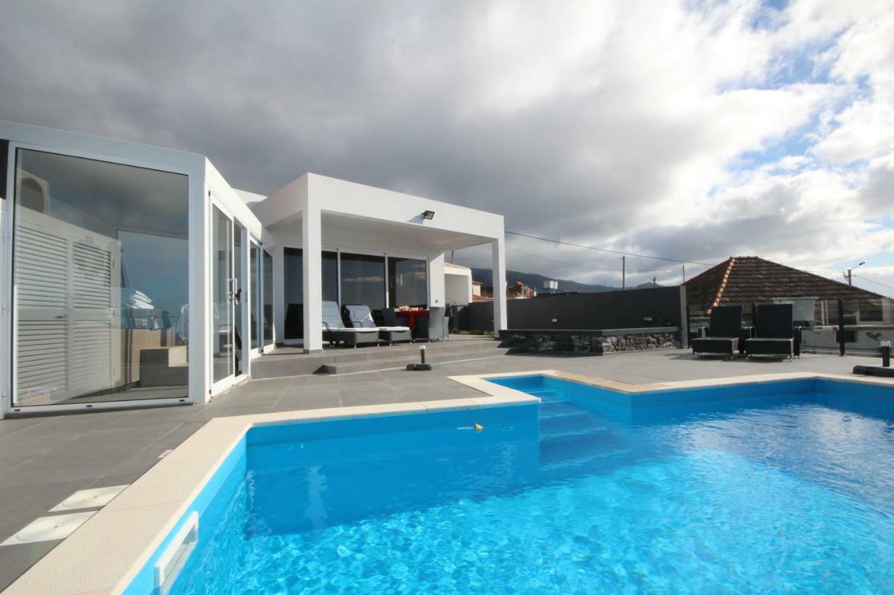 Villa Por Do Sol Estreito Da Calheta Exterior foto